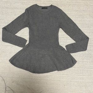 Grey longs sleeve peplum sweater